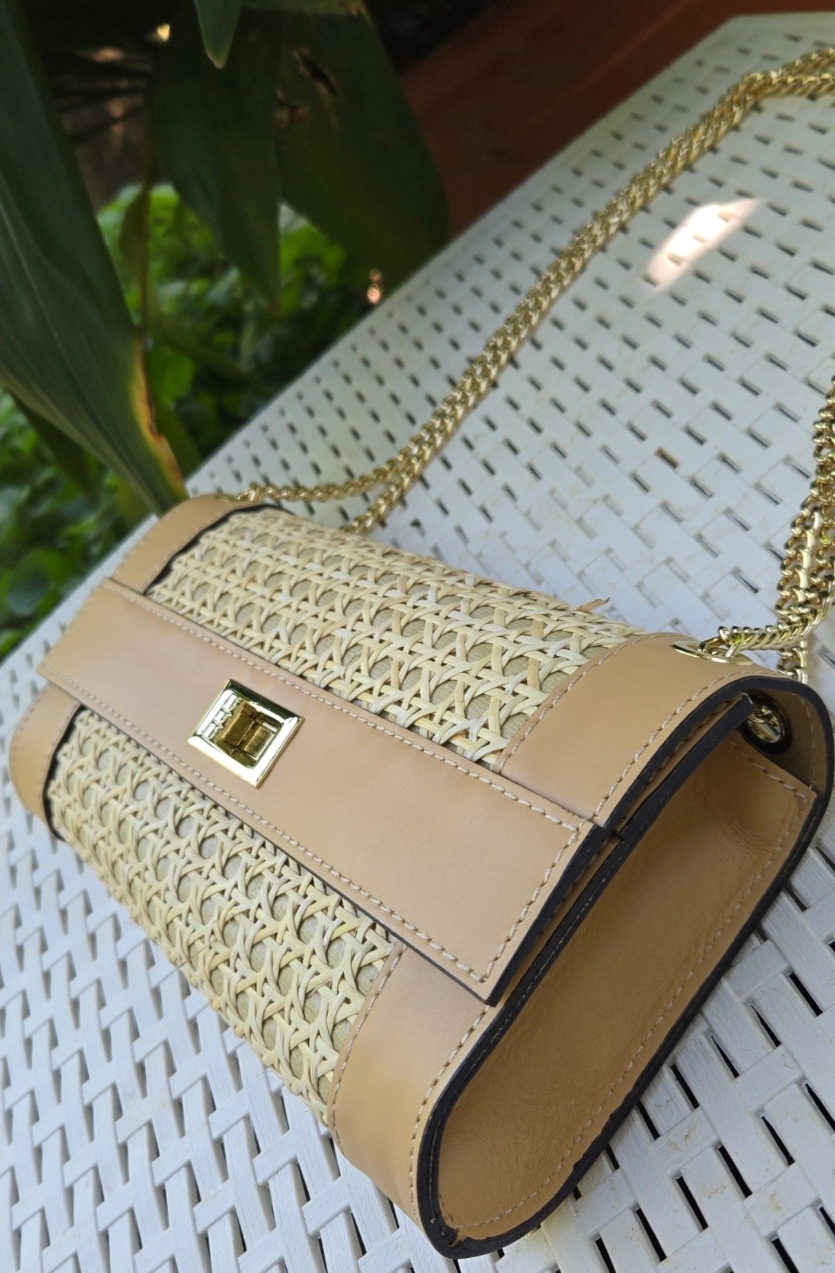 leonie beige
