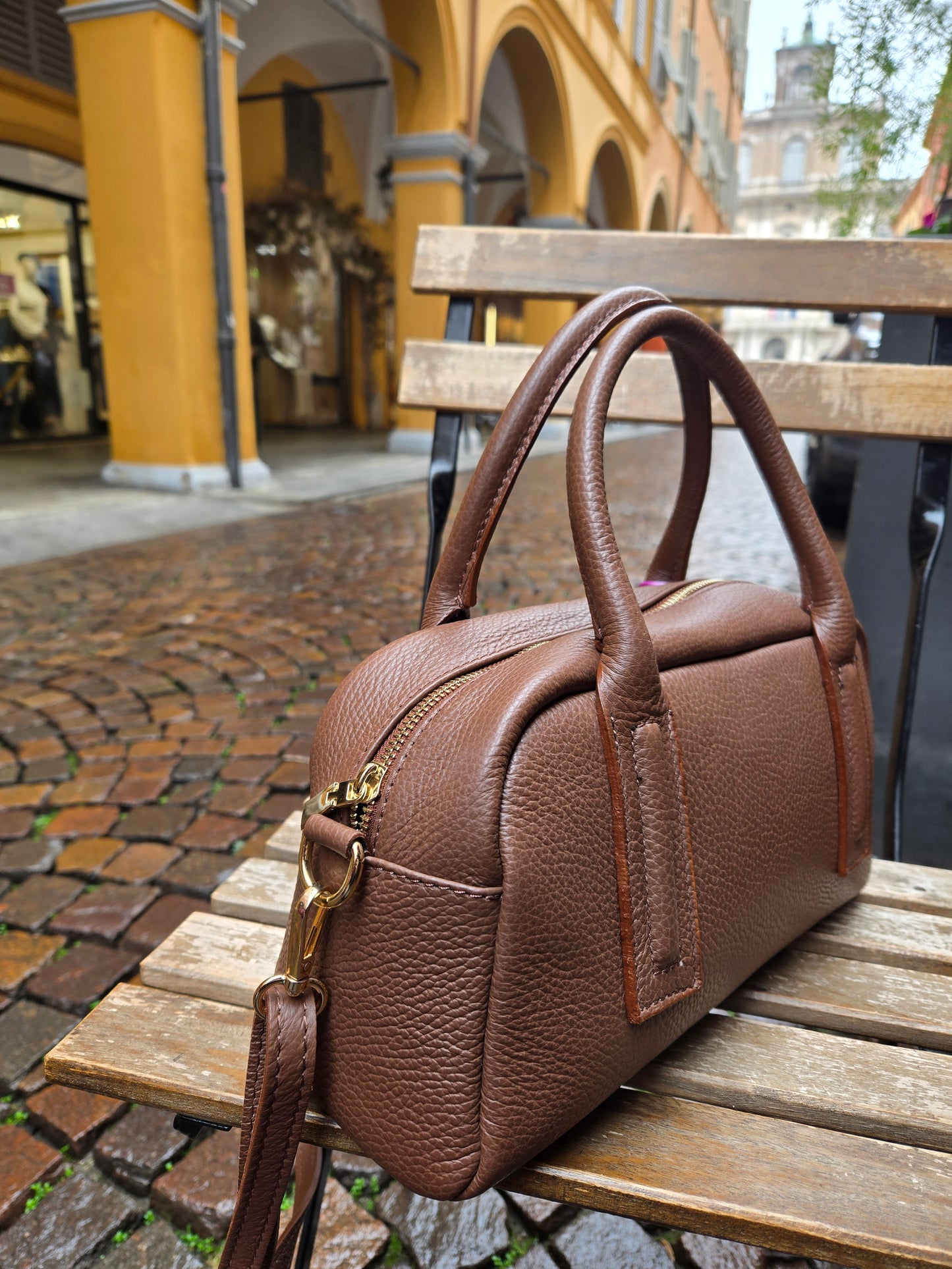 GIORGIA IN PELLE
