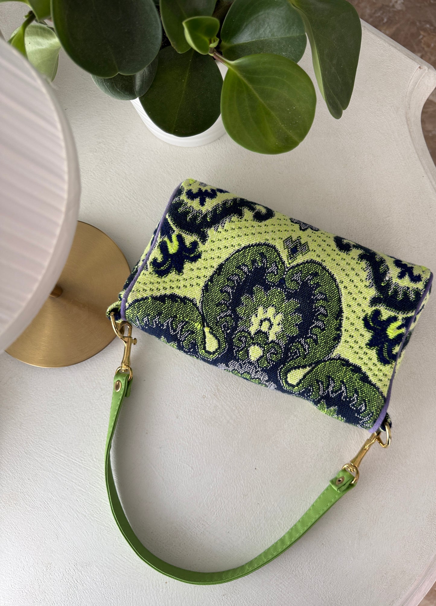 Clutch  Any verde