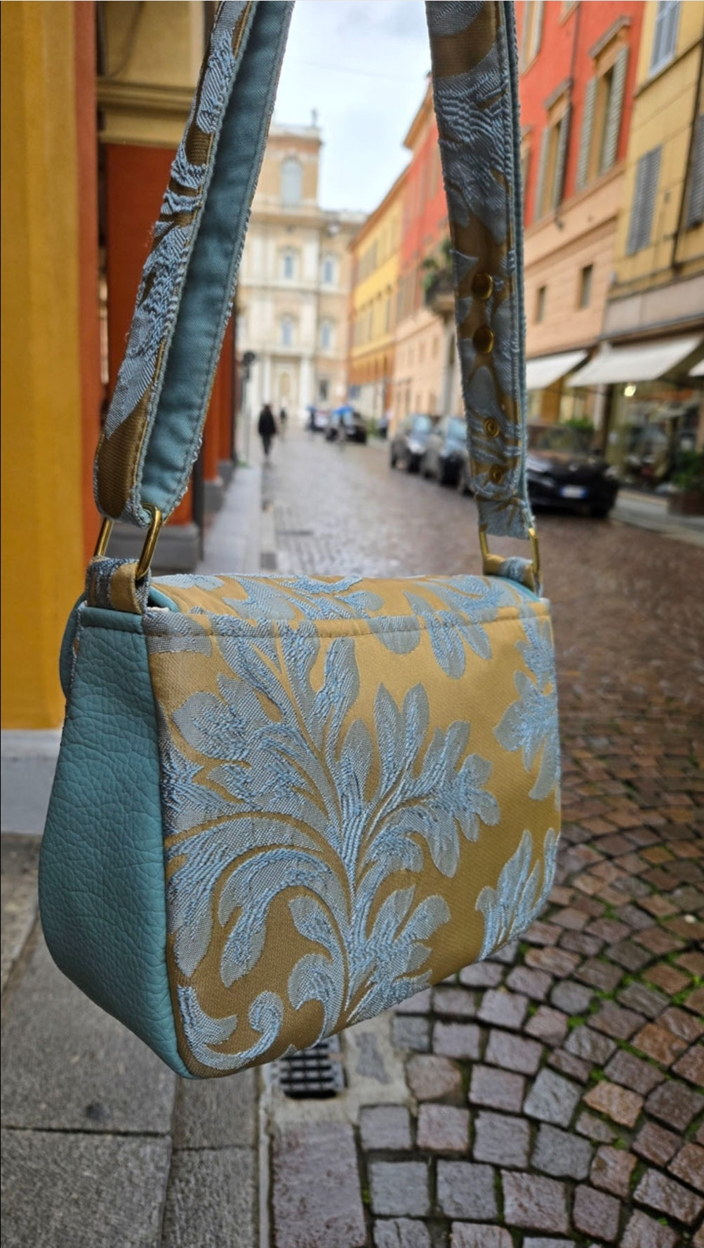 Crossbody  ORO a spalla/tracolla