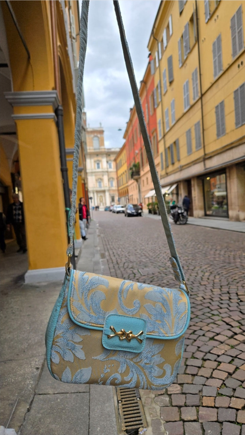 Crossbody  ORO a spalla/tracolla
