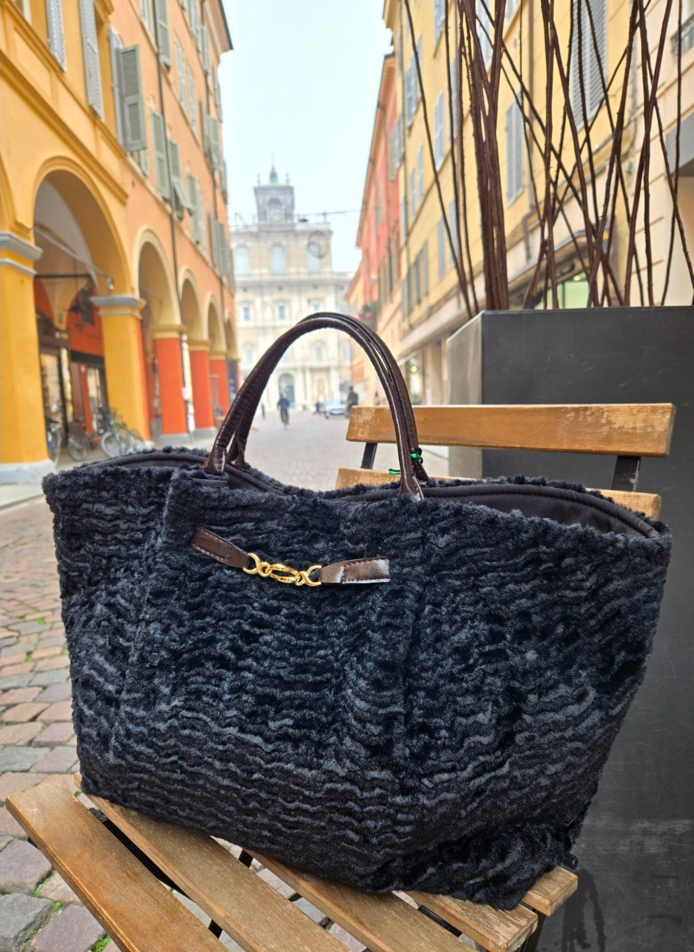 KATHERINE SIMIL ASTRAKAN NERO MAXI