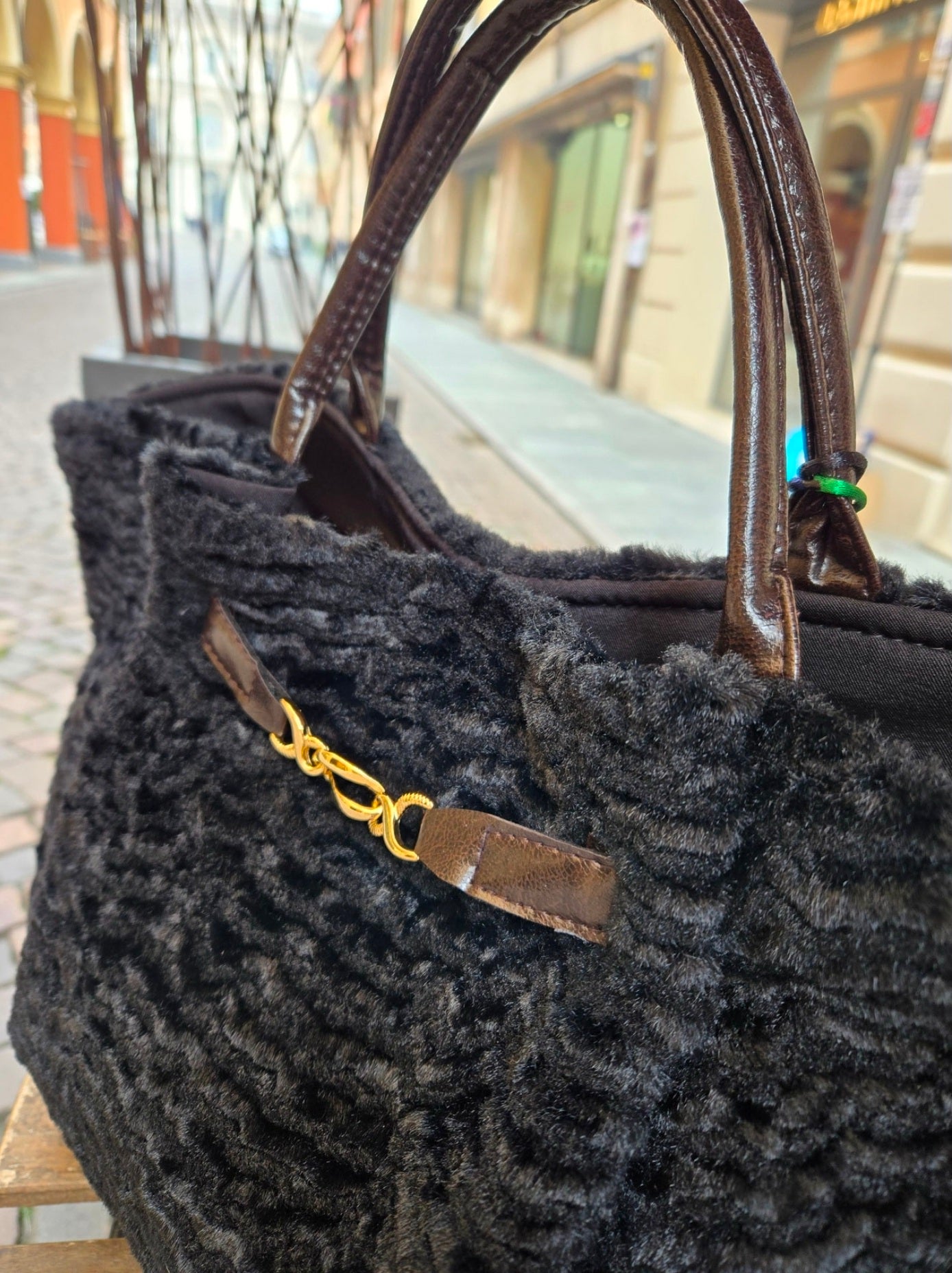 KATHERINE SIMIL ASTRAKAN NERO MAXI