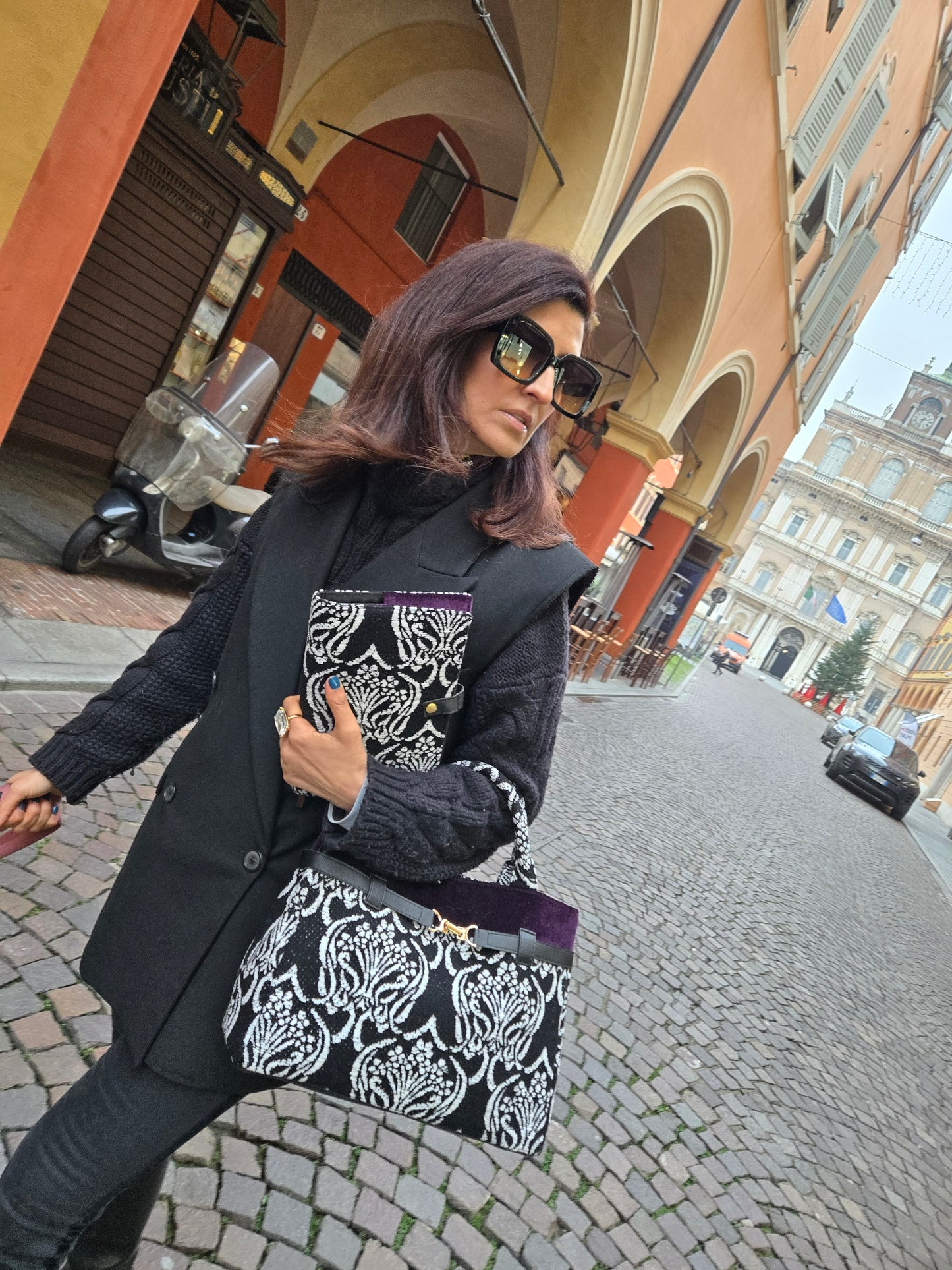 Kelly nera-bianca maxi
