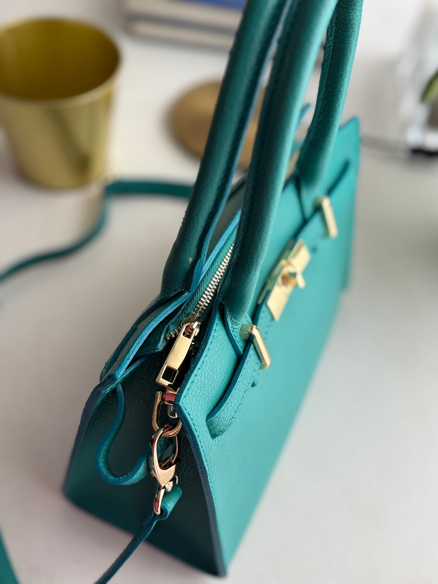 Jacqueline tiffany scuro mini