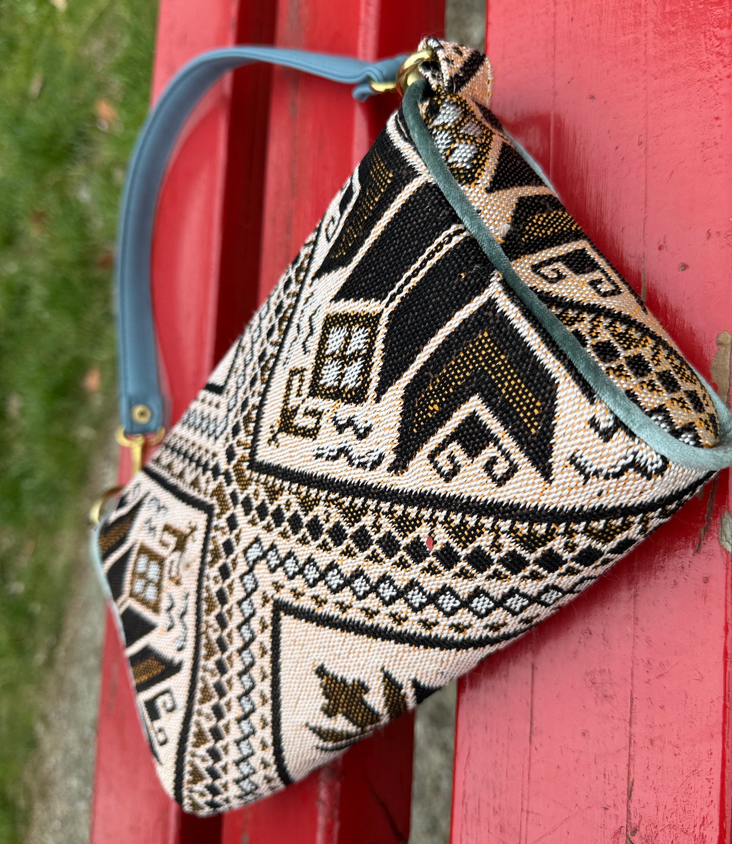 Clutch  Any azzurra