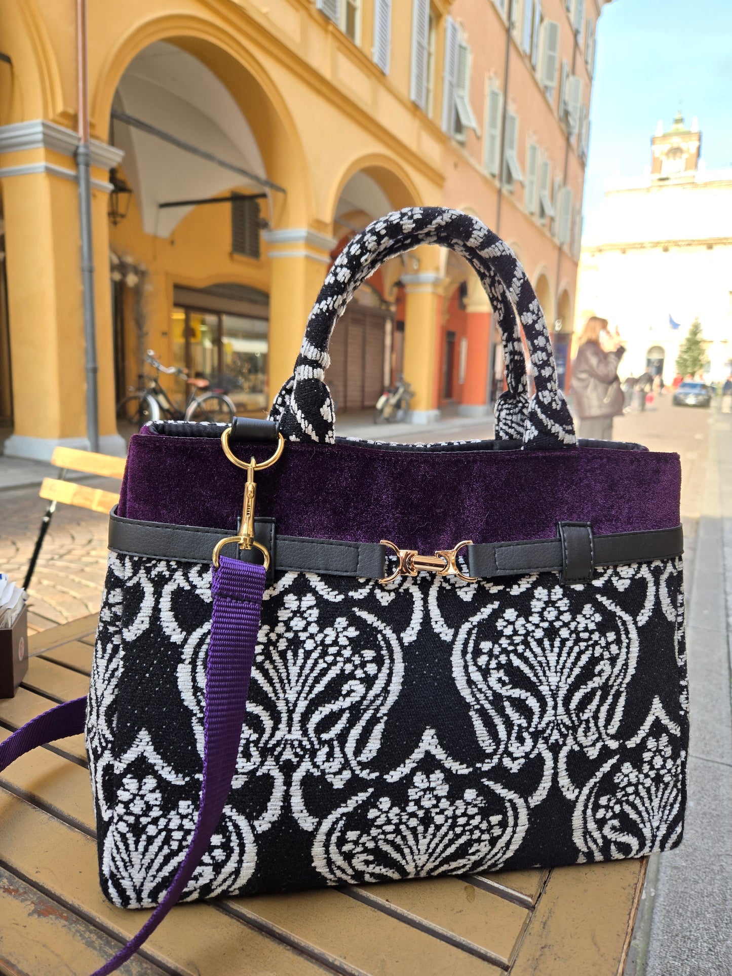 Kelly nera-bianca maxi