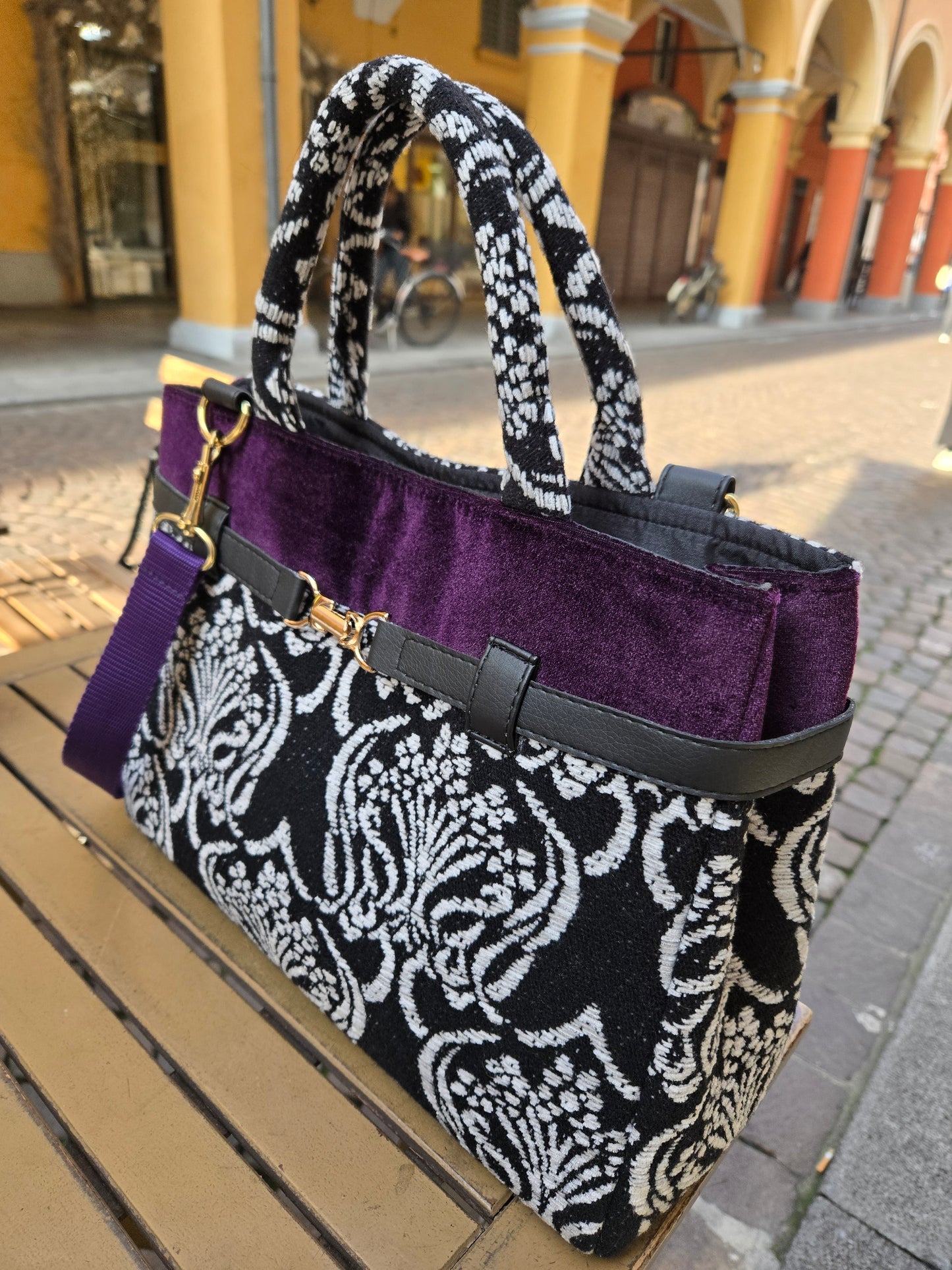 Kelly nera-bianca maxi
