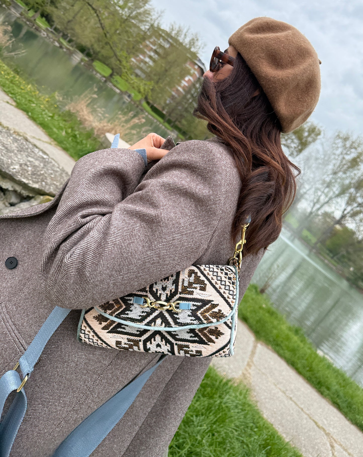 Clutch  Any azzurra