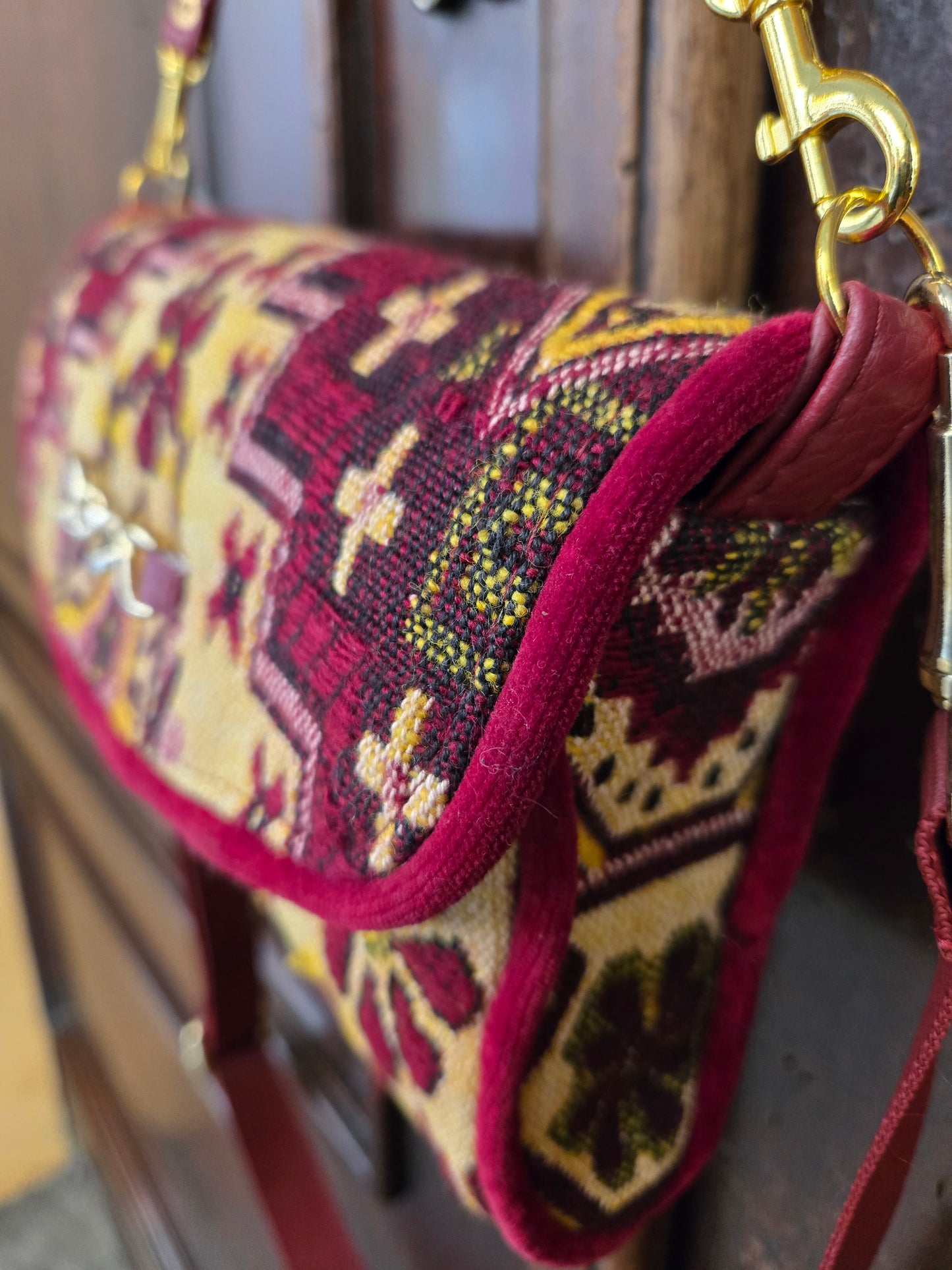Clutch Any Rossa