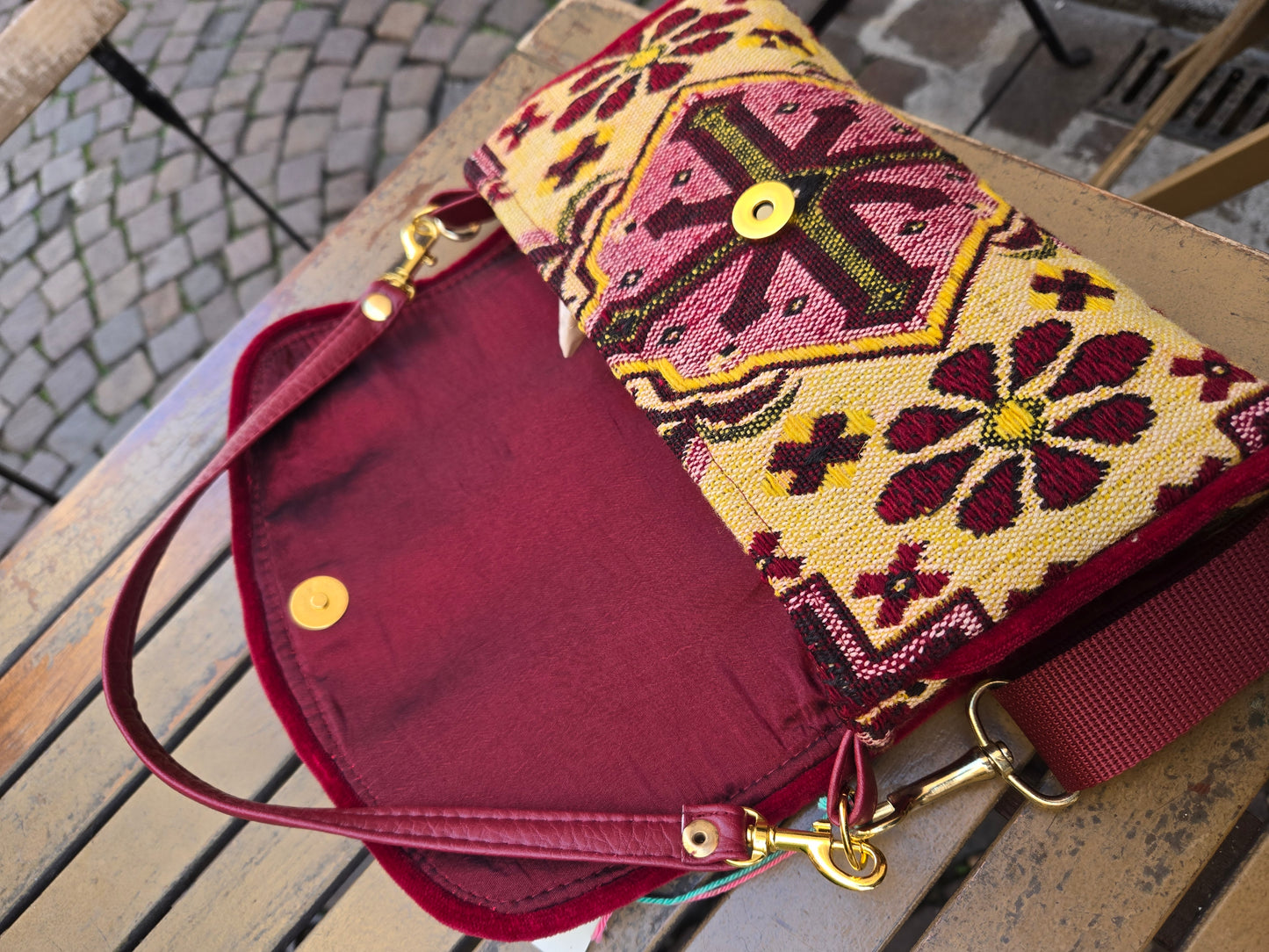 Clutch Any Rossa