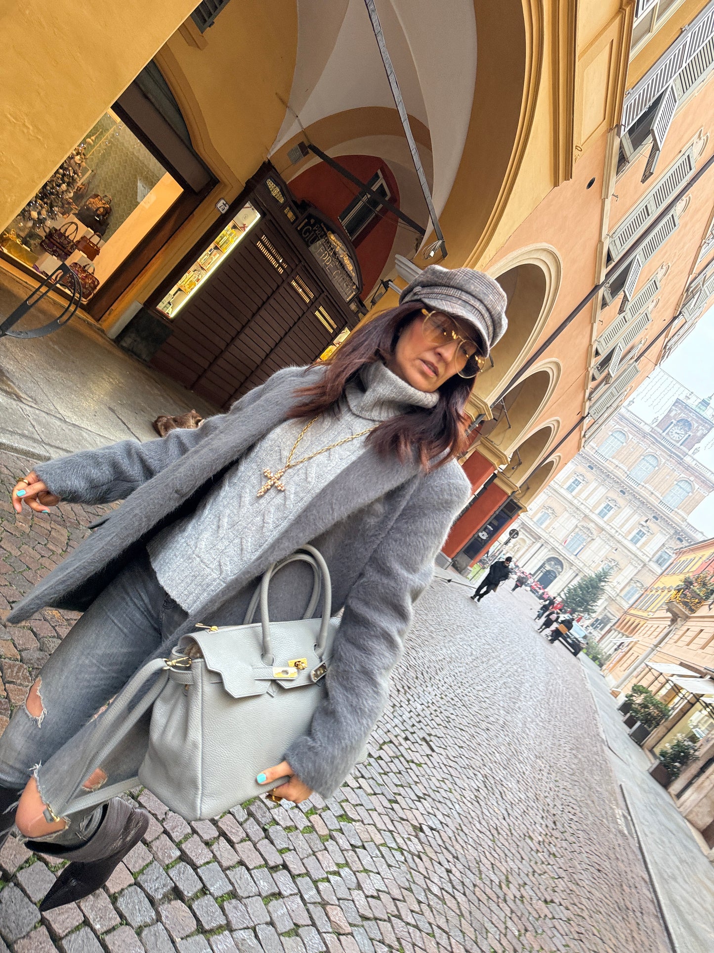 JACQUELINE GRIGIO PERLA